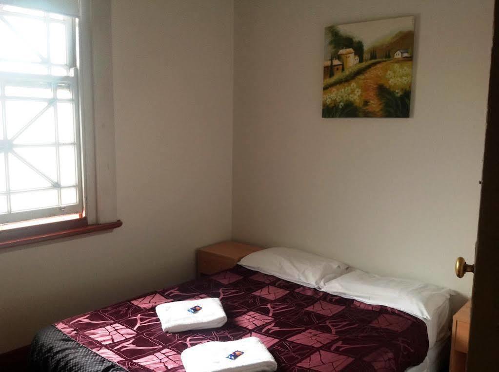 Mad Monkey Melbourne Hostel ภายนอก รูปภาพ