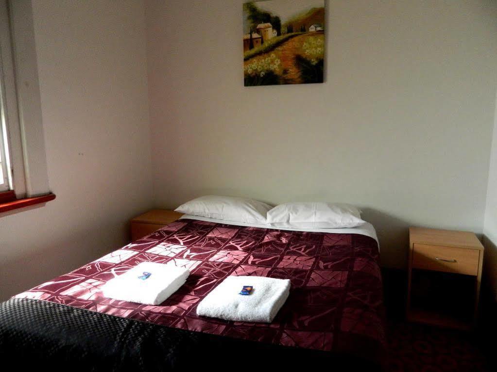 Mad Monkey Melbourne Hostel ภายนอก รูปภาพ