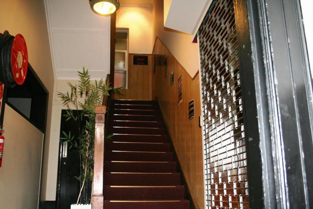 Mad Monkey Melbourne Hostel ภายนอก รูปภาพ